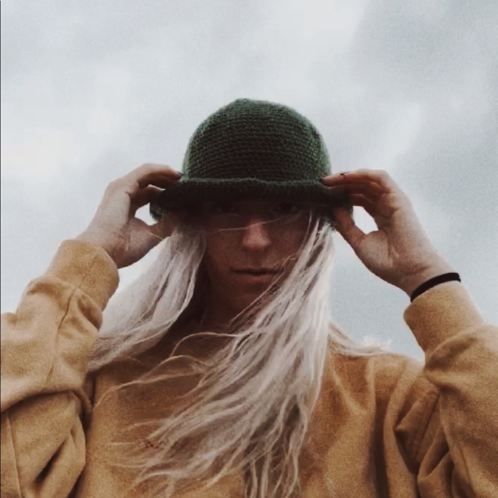 Bucket hat - Picture 2 of 3